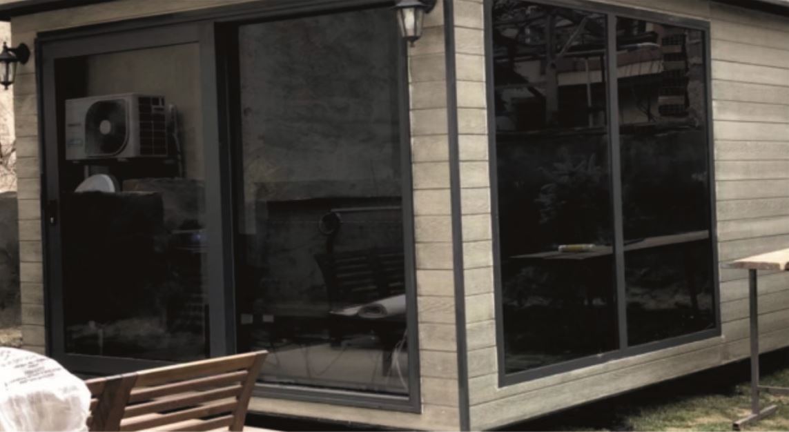 3x5 Kış Bahçesi: Giyotin Camlı ve Sürgülü Sistemli Modern Yaşam Alanı